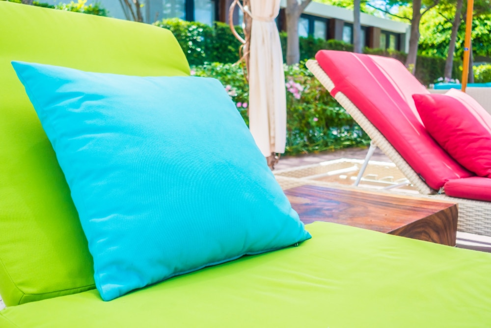 Bien choisir une housse de protection sur mesure en bâche pour mobilier de jardin, barbecue, chaise et table